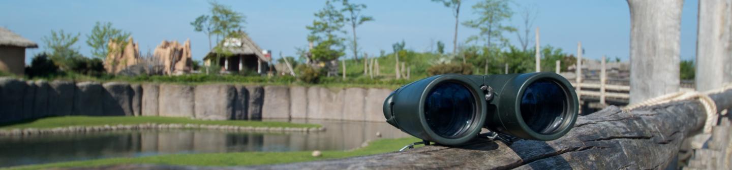 Banner Serenga brug verrekijker